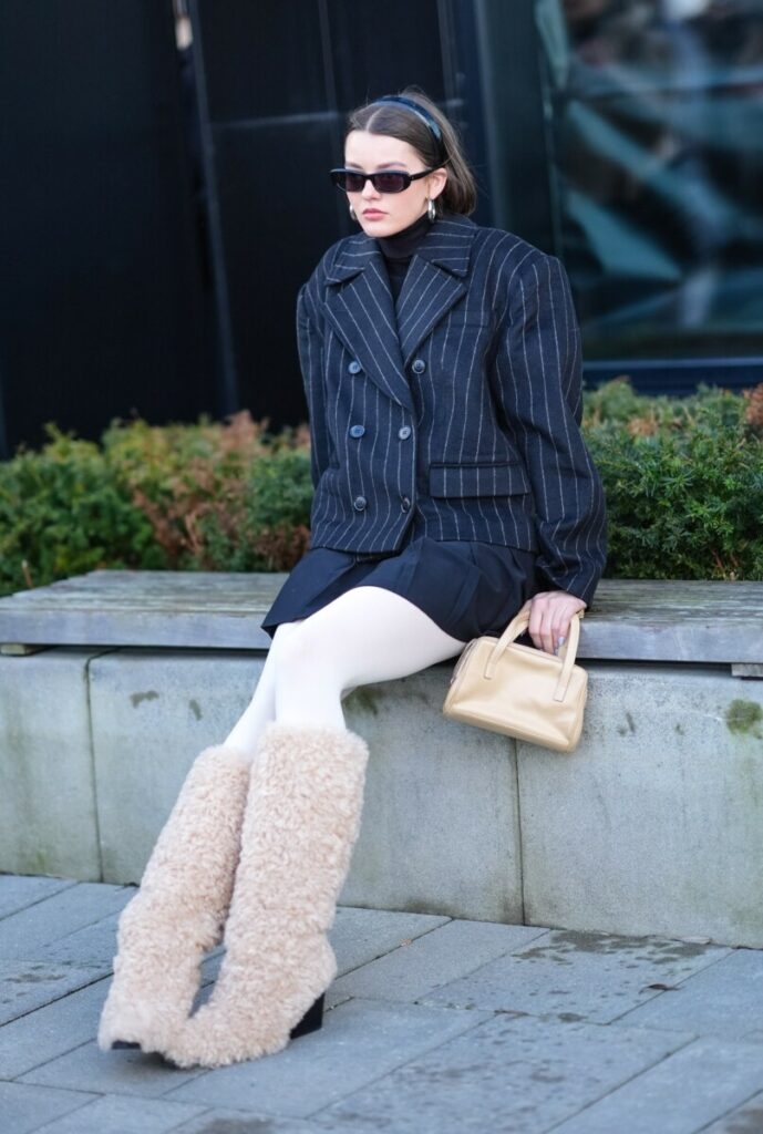 kancelársky štýl s ovčou kožušinovou obuvou